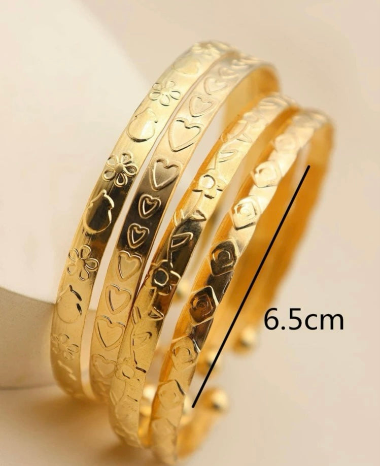 Gold Heart Textured Bangles