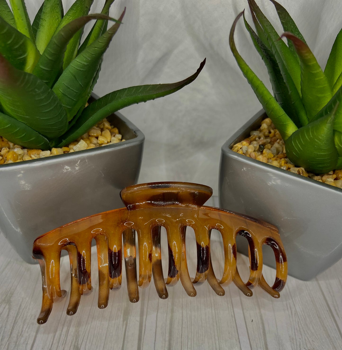 Glossy Spotted Claw Clips