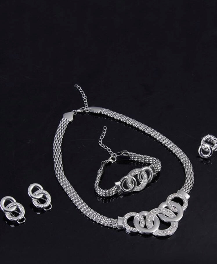 Rhinestone Circle Necklace Set